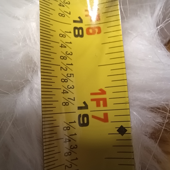 Rachel Zoe White Faux Fur Vest w/ Silky Smooth feel Backside - Picture 9 of 11